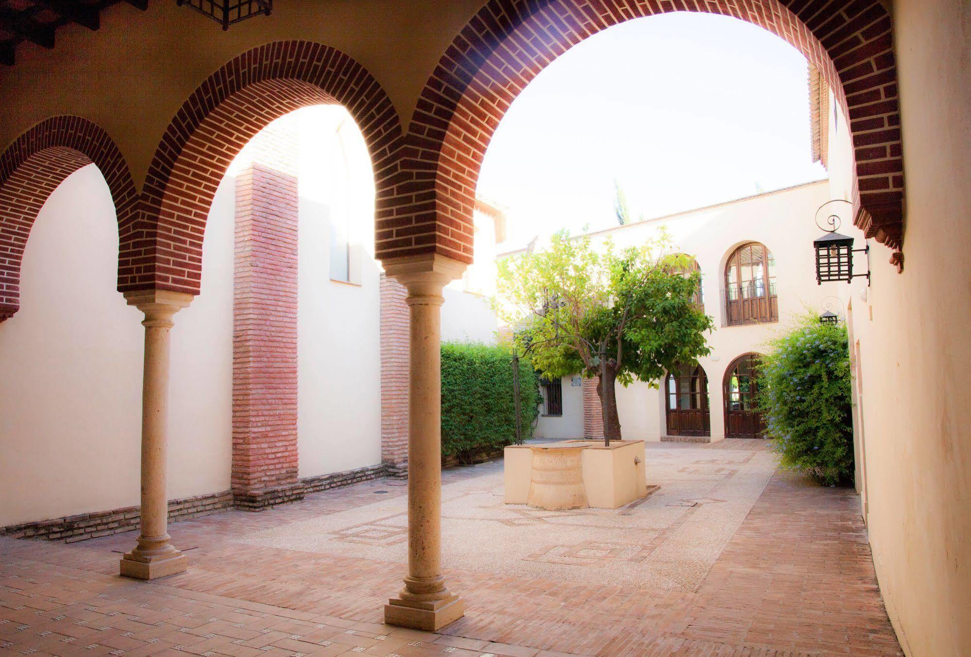 Hospedería Convento de Santa Clara Palma del Río Exterior foto
